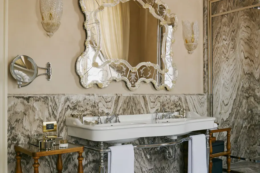 Passalacqua Room Suites Lake Como Bathroom 109