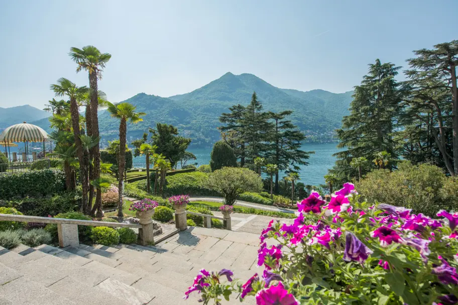 Passalacqua Luxury Hotel Lake Como 00 Main Staircase And Gardens