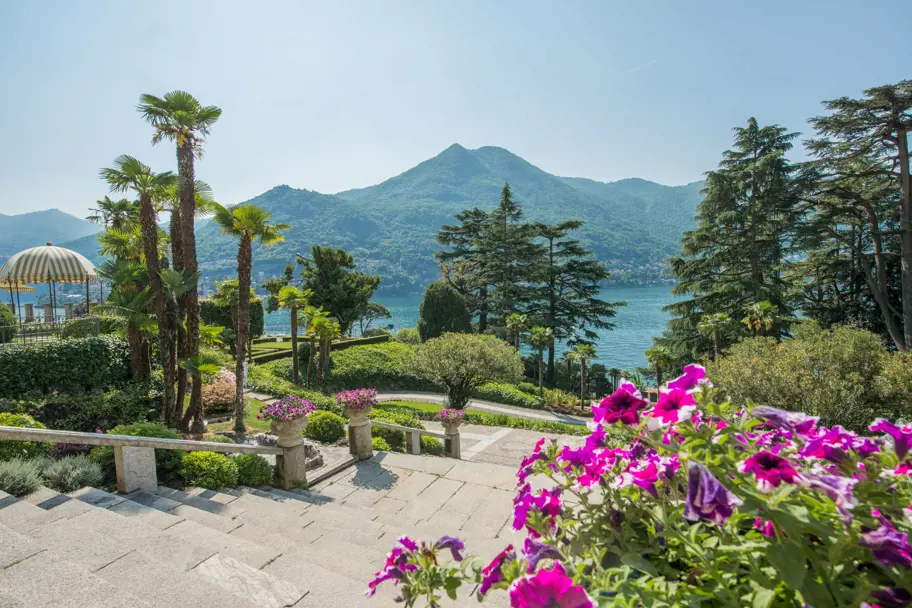 Passalacqua Luxury Hotel Lake Como 00 Main Staircase And Gardens