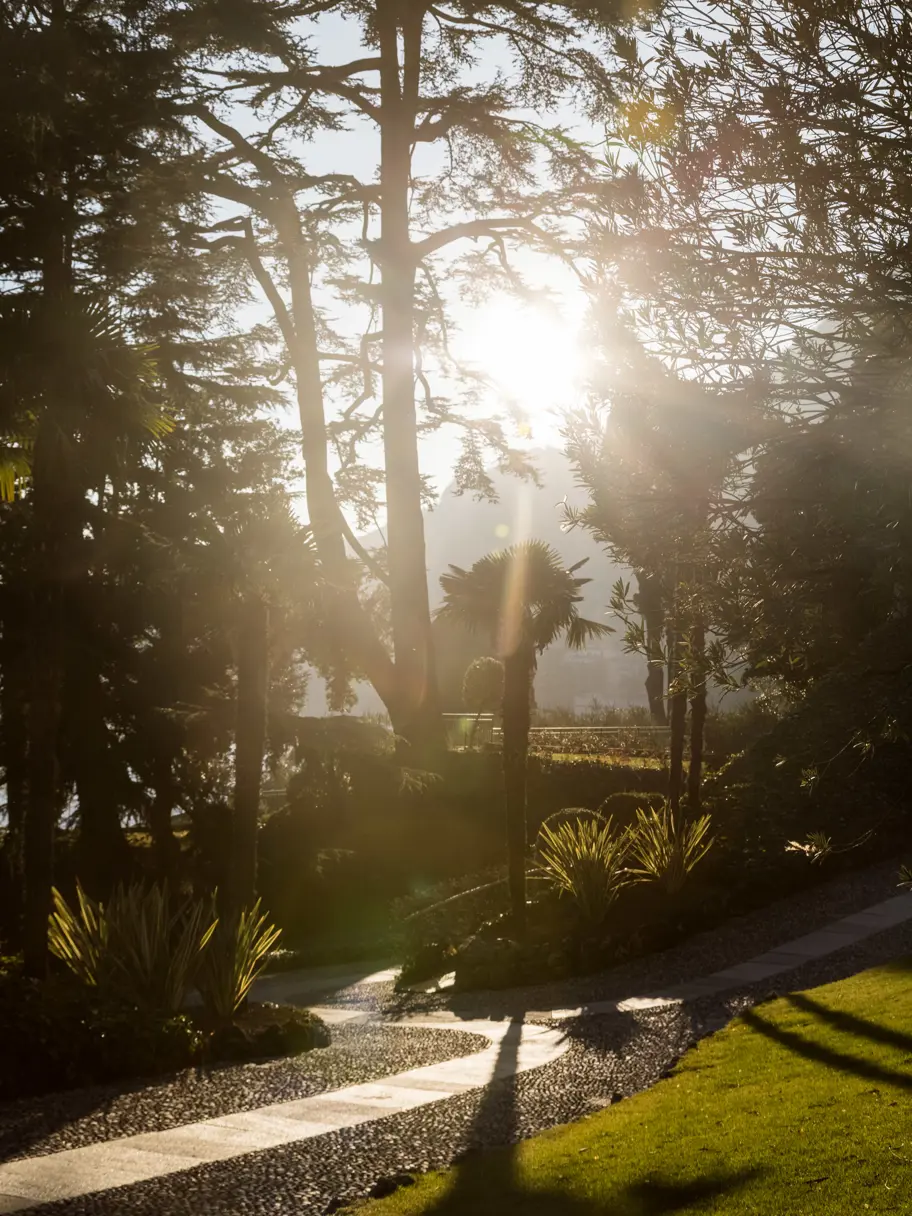 Passalacqua Luxury Hotel Lake Como 00 Gardens At Sunset