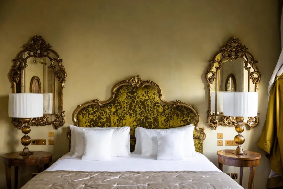 04 Room In The Villa With Lake View Bedroom Enrico Costantini