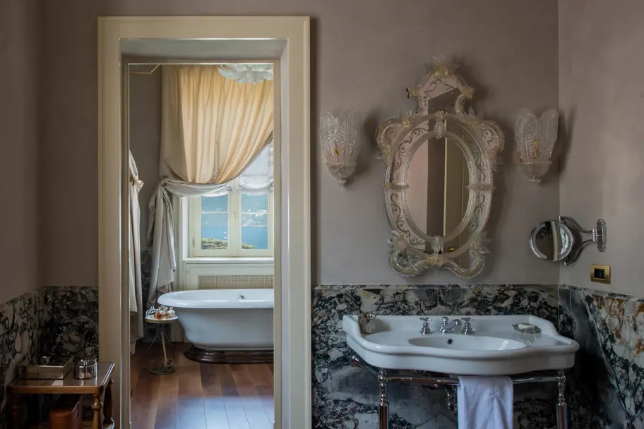 11 Suite Norma In The Villa With Lake View Bathroom Ricky Monti